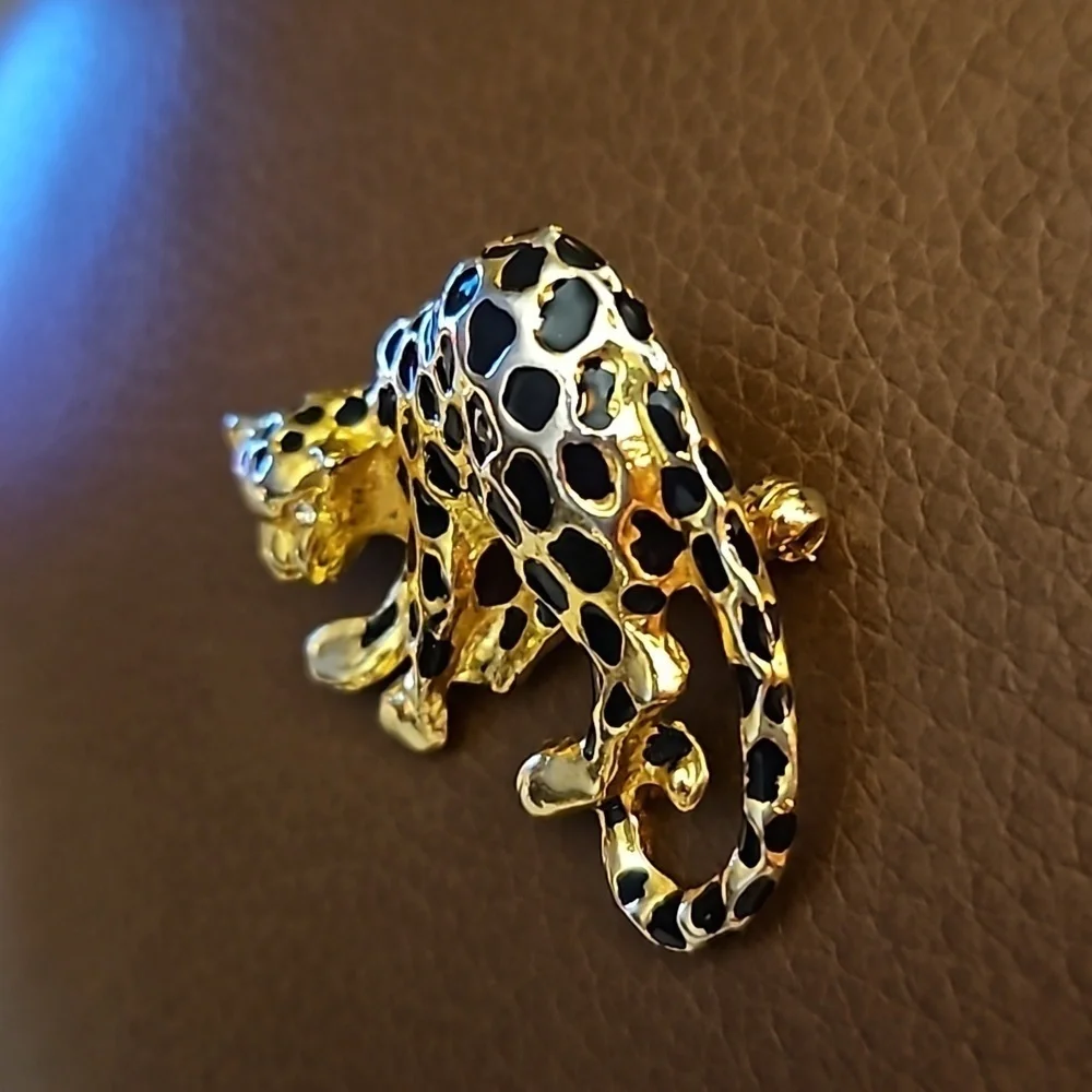 Vintage 1980s Egyptian Cheetah Leopard Baddie Brooch